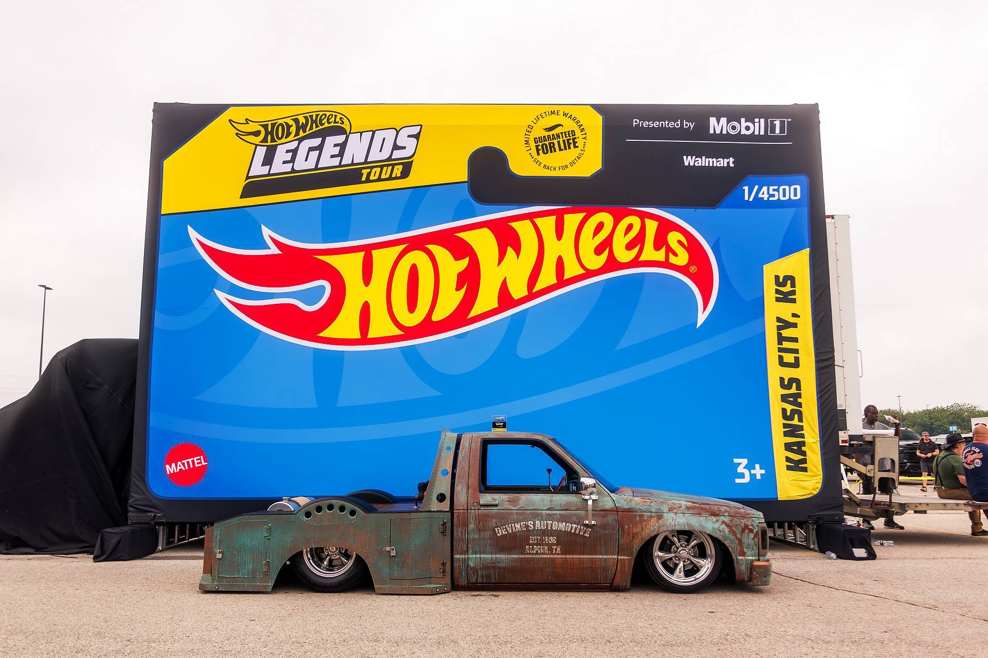 Mały gigant z Polski podbija świat - Fiat 126p Bis zwycięża Hot Wheels Legends Tour 2025!