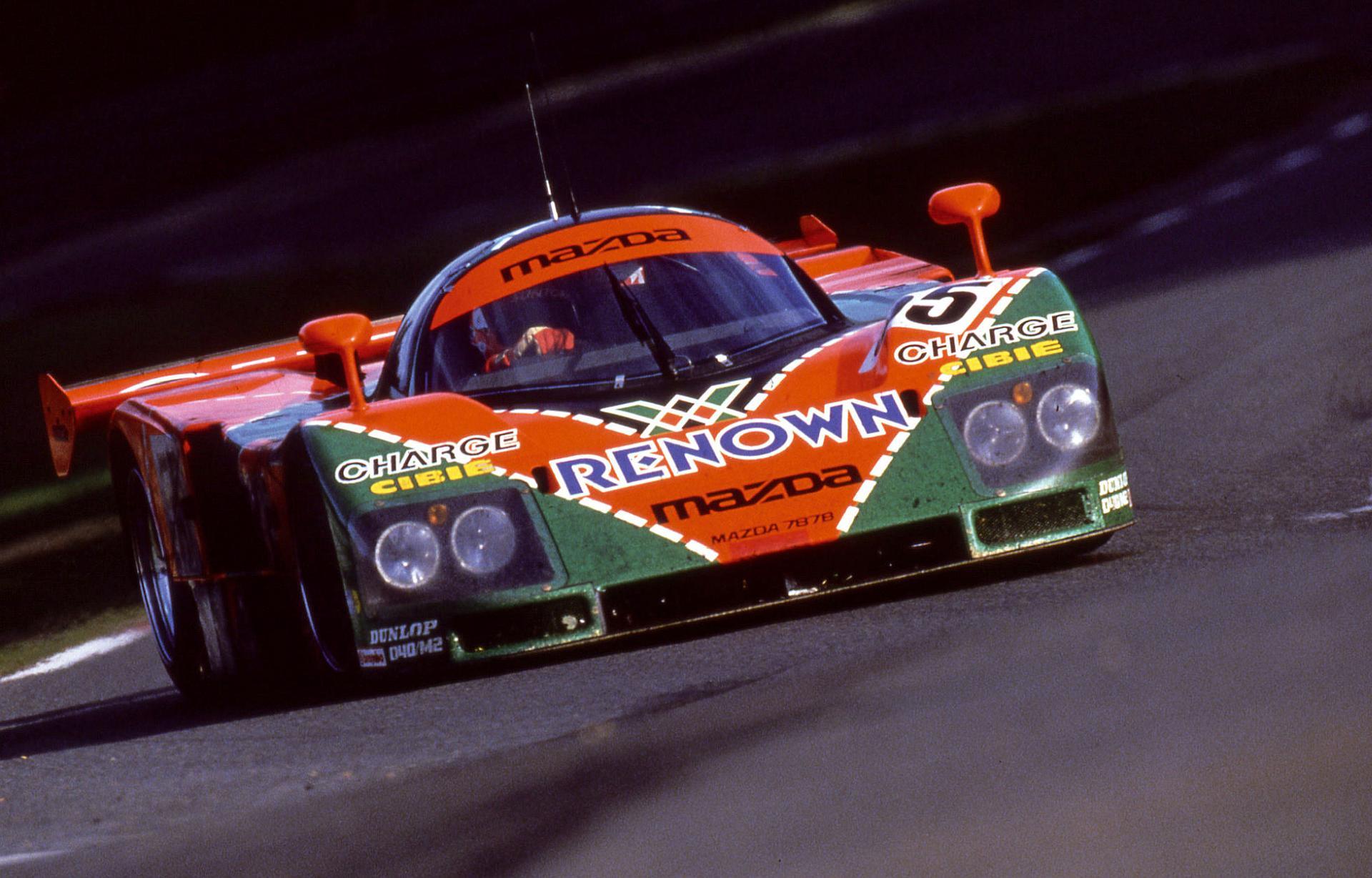 Mazda świętuje 35-lecie zwycięstwa w La Mans na Rétromobile 2026 w Paryżu