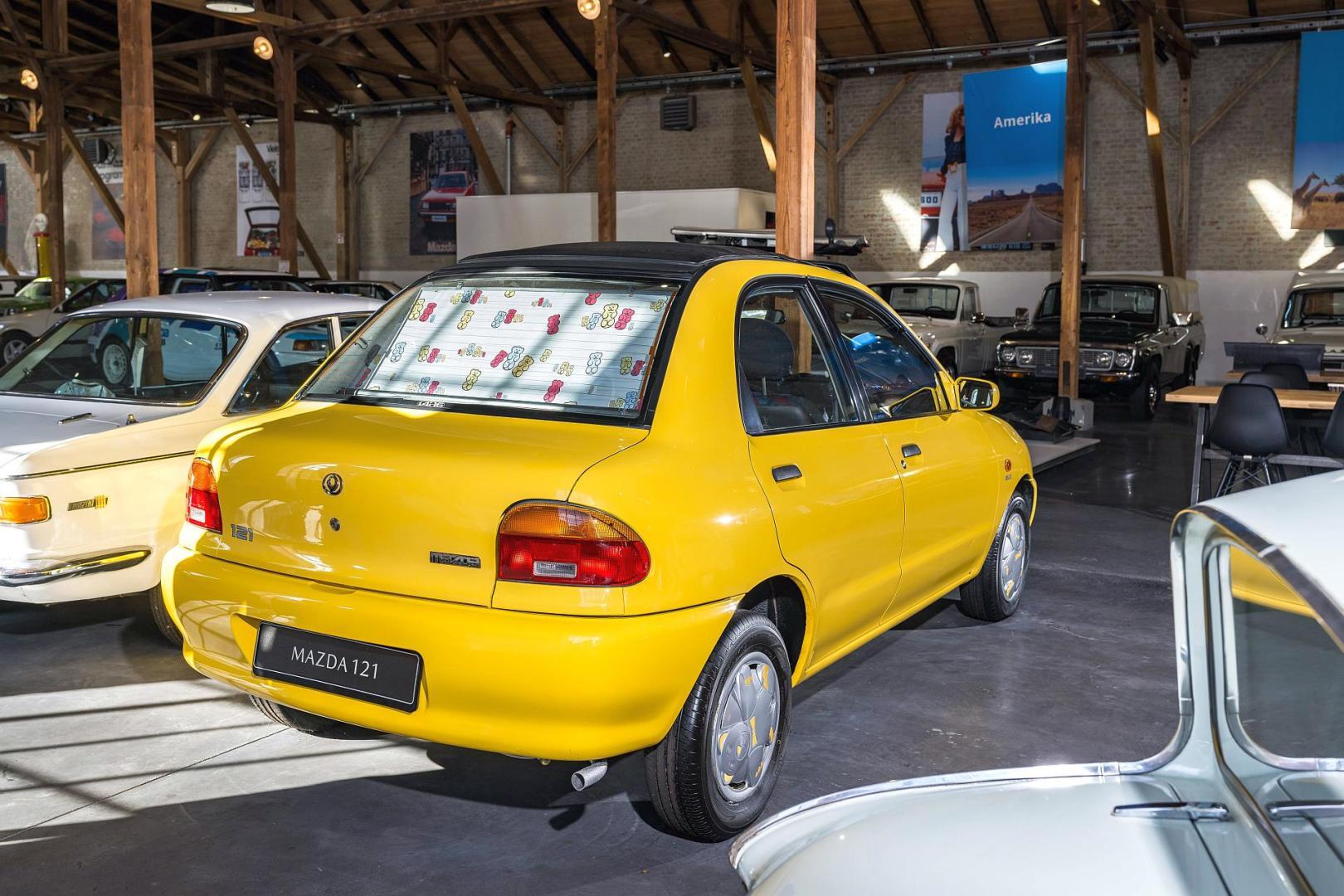 Mazda 121 Haribo "Goldy"