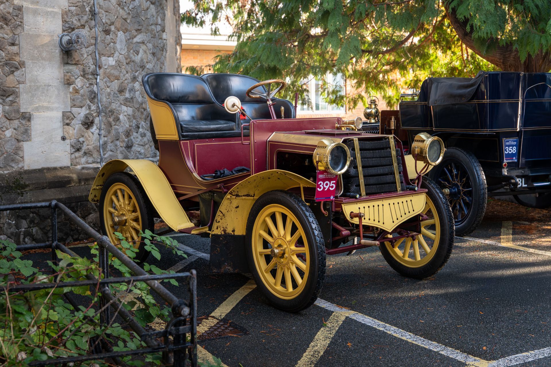 Benz Spider w deszczu i chwale - legendarny weteran podbija rajd z Londynu do Brighton