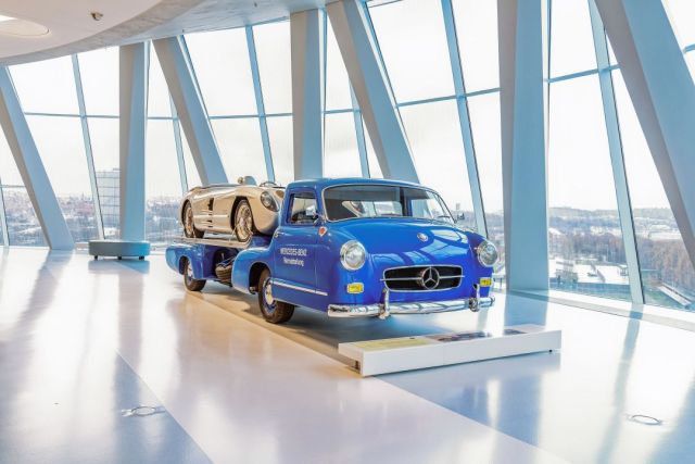 Mercedes-Benz "Blue Wonder" i 300 SLR