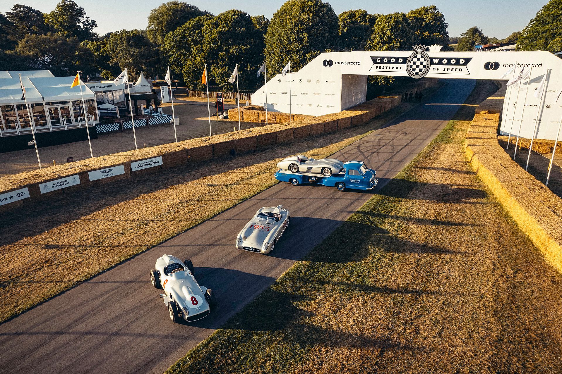 Mercedes-Benz świętuje 75 lat Formuły 1 - legendy na Goodwood Festival of Speed