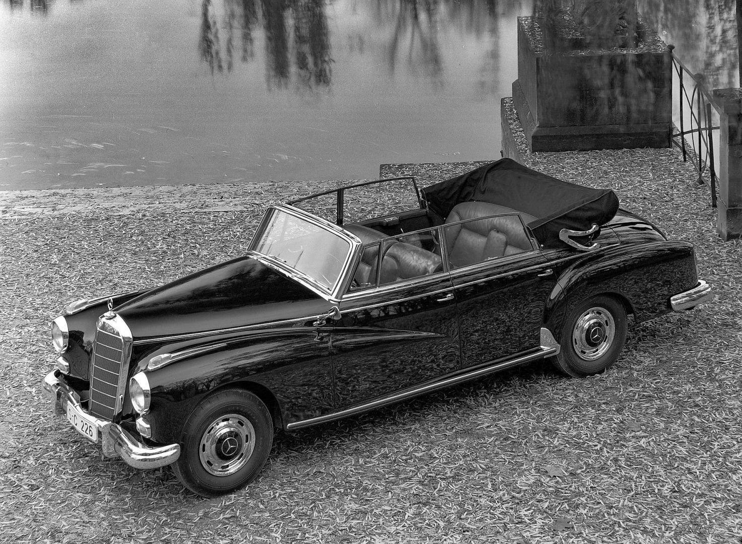 Mercedes-Benz 300 Cabriolet D