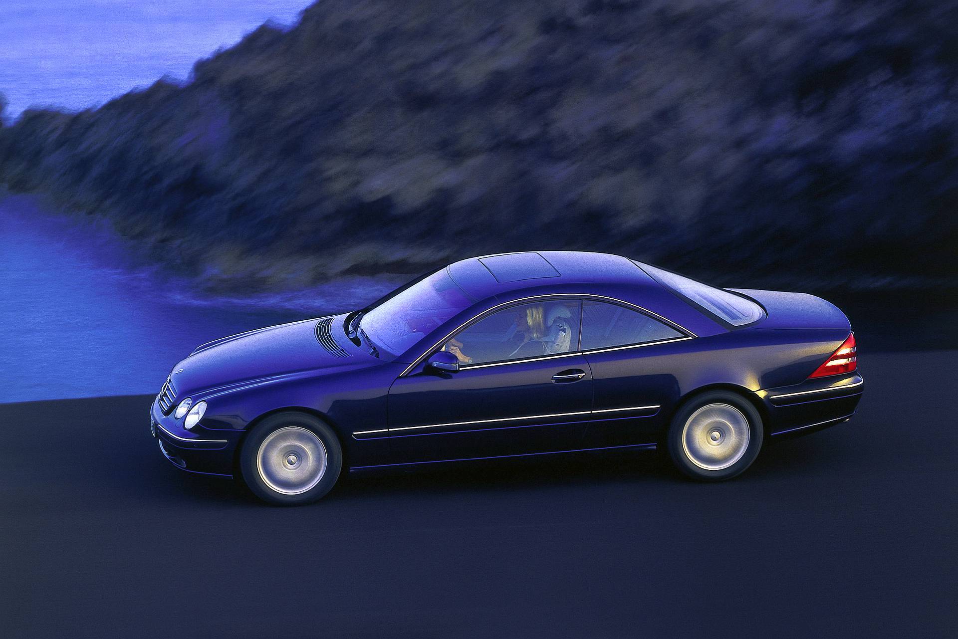 Ikona końca lat 90. - Mercedes-Benz CL 600 i narodziny nowej klasy