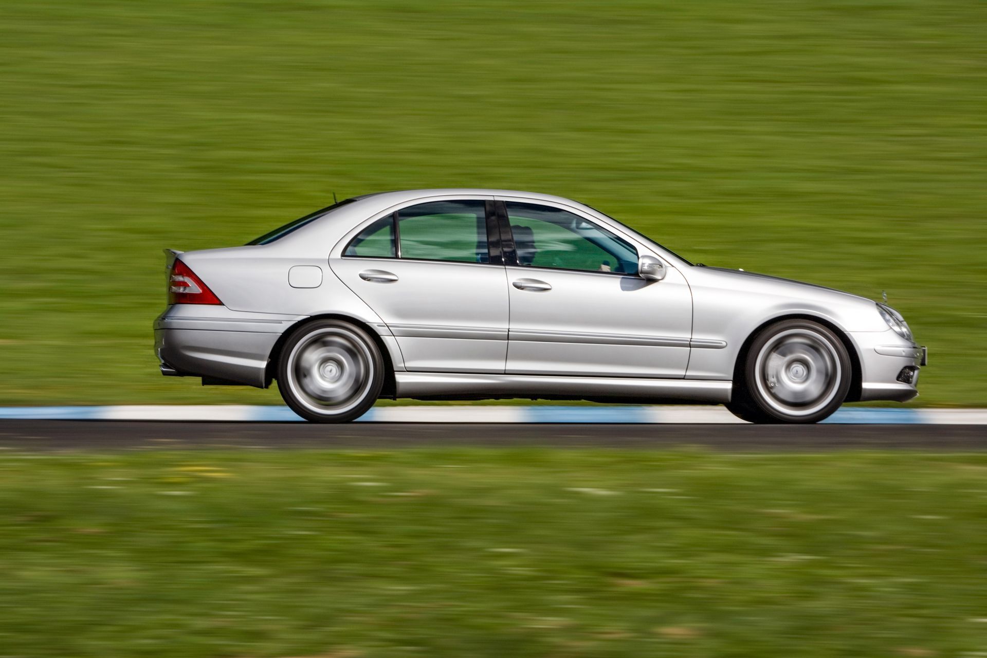 Mercedes Klasy C (W203) - droga do statusu klasyka