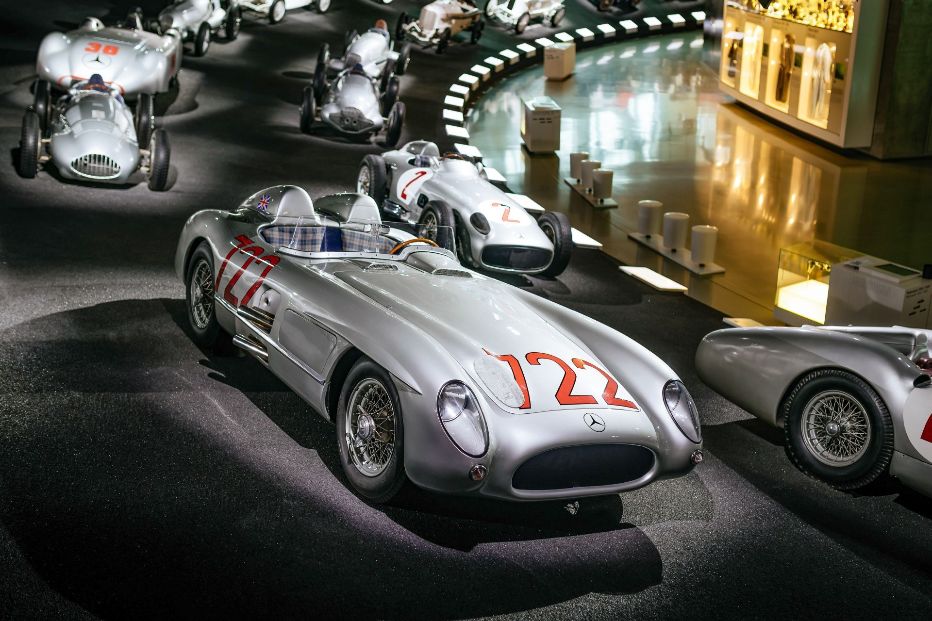 Mercedes-Benz 300 SLR "722" - legenda wyścigu Mille Miglia