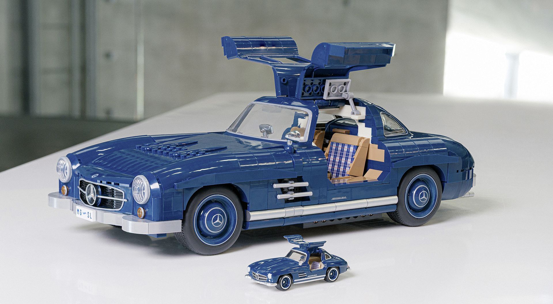 Mercedes-Benz 300 SL w skali 1:12 od Mattel Brick Shop