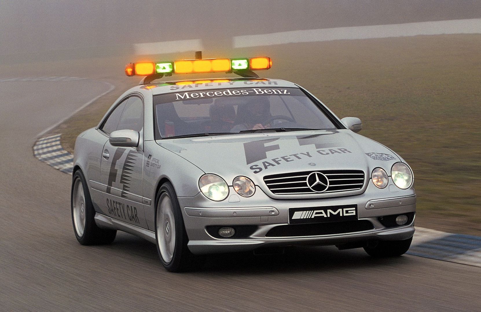 Mercedes-Benz CL kończy 25 lat