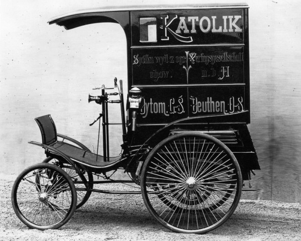 Pierwsza wersja pojazdu ciężarowego, 1896r.