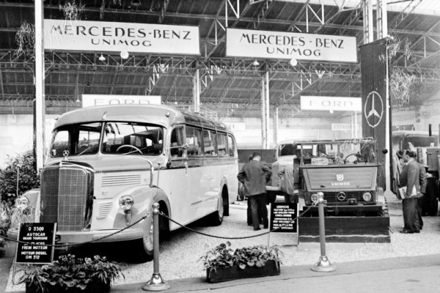 Unimog na Paryskim Salonie Samochodowy, 1953 r.