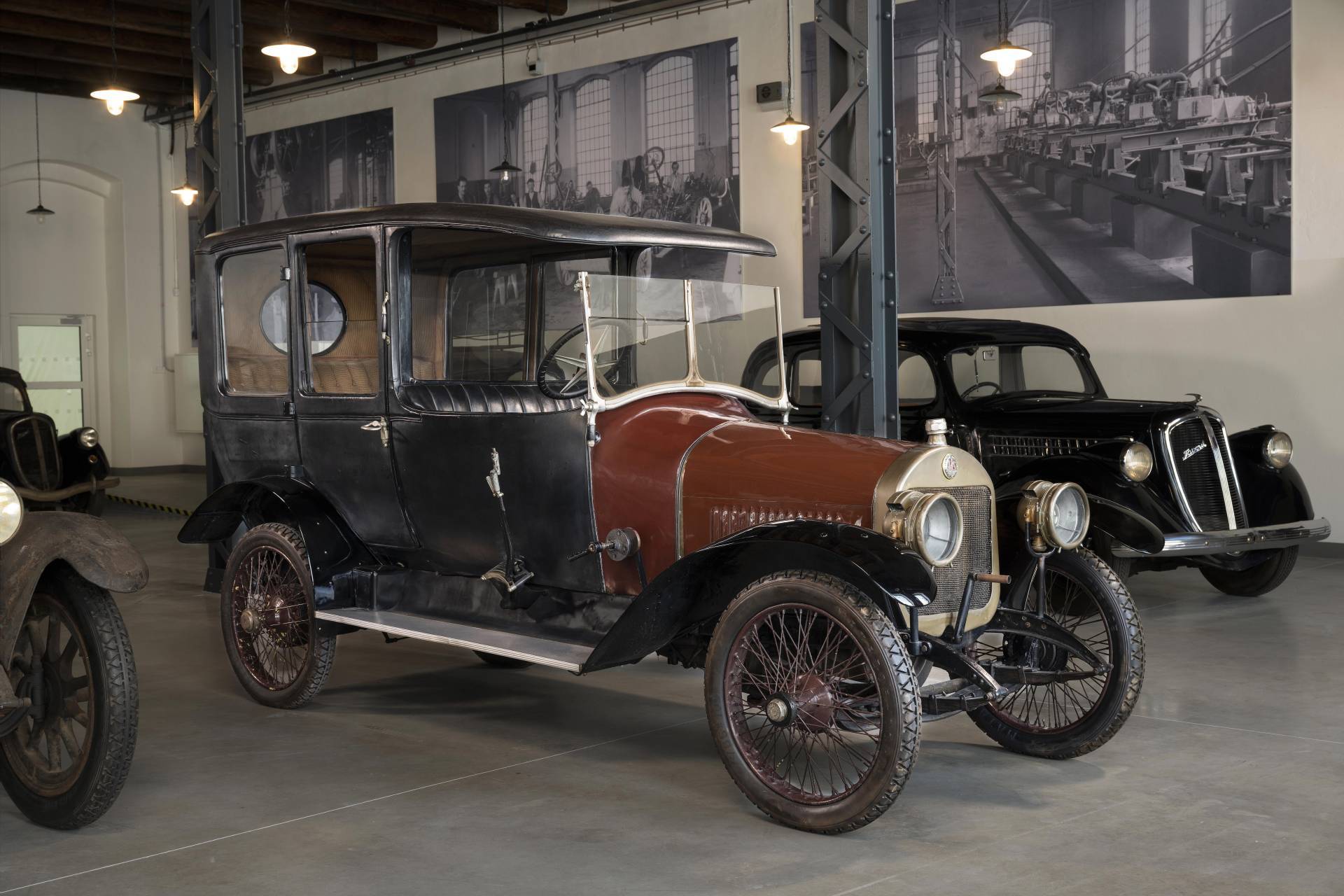Tajemnice starej fabryki - 23 auta, które opowiadają Historię Škody