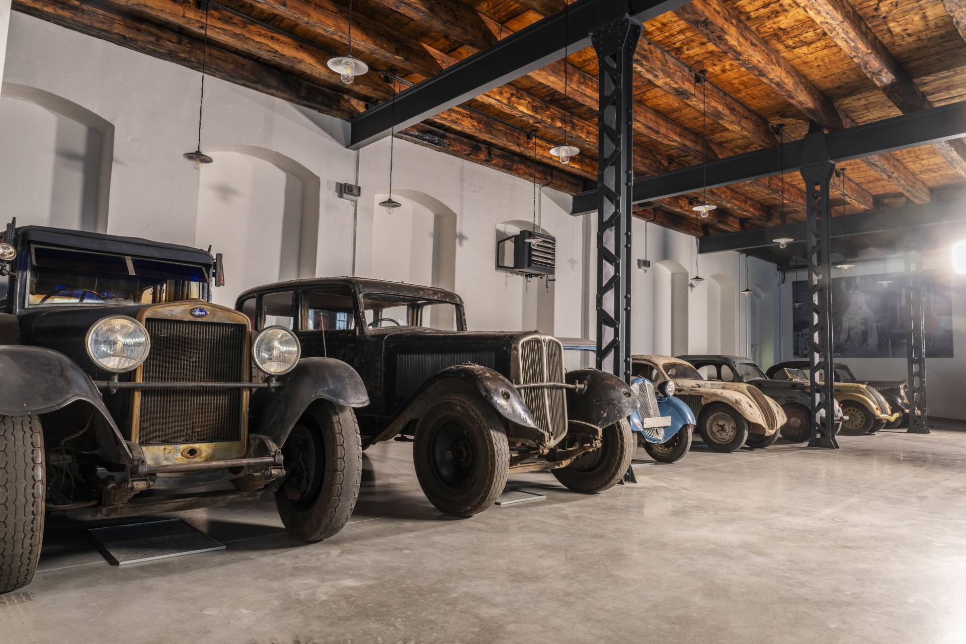 Tajemnice starej fabryki - 23 auta, które opowiadają Historię Škody