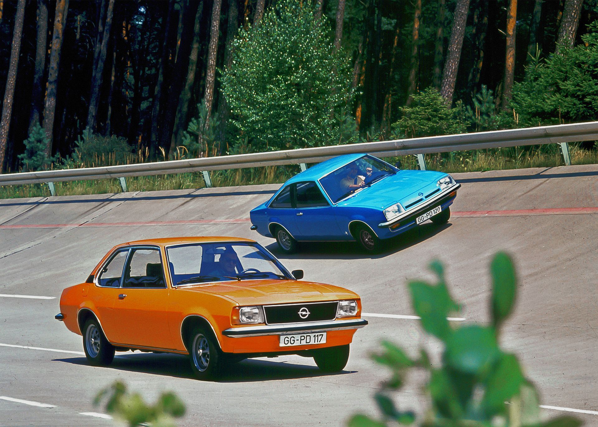 Opel Ascona B i Manta B obchodzą 50. urodziny