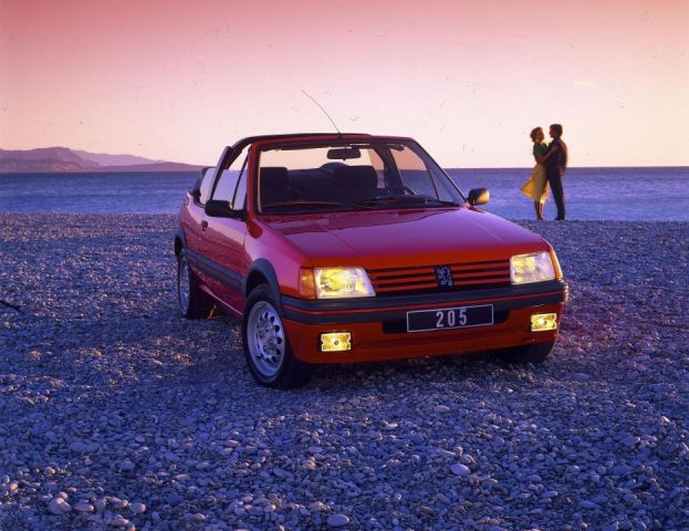 PEUGEOT 205