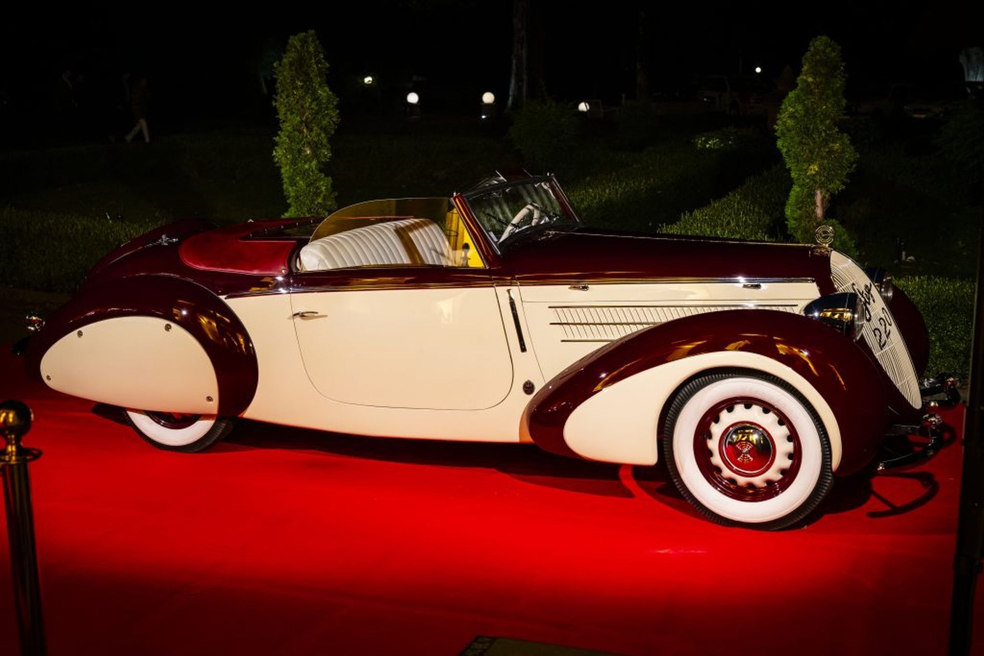 Polski Konkurs Elegancji 2024 - święto klasycznej motoryzacji w Pałacu Rozalin