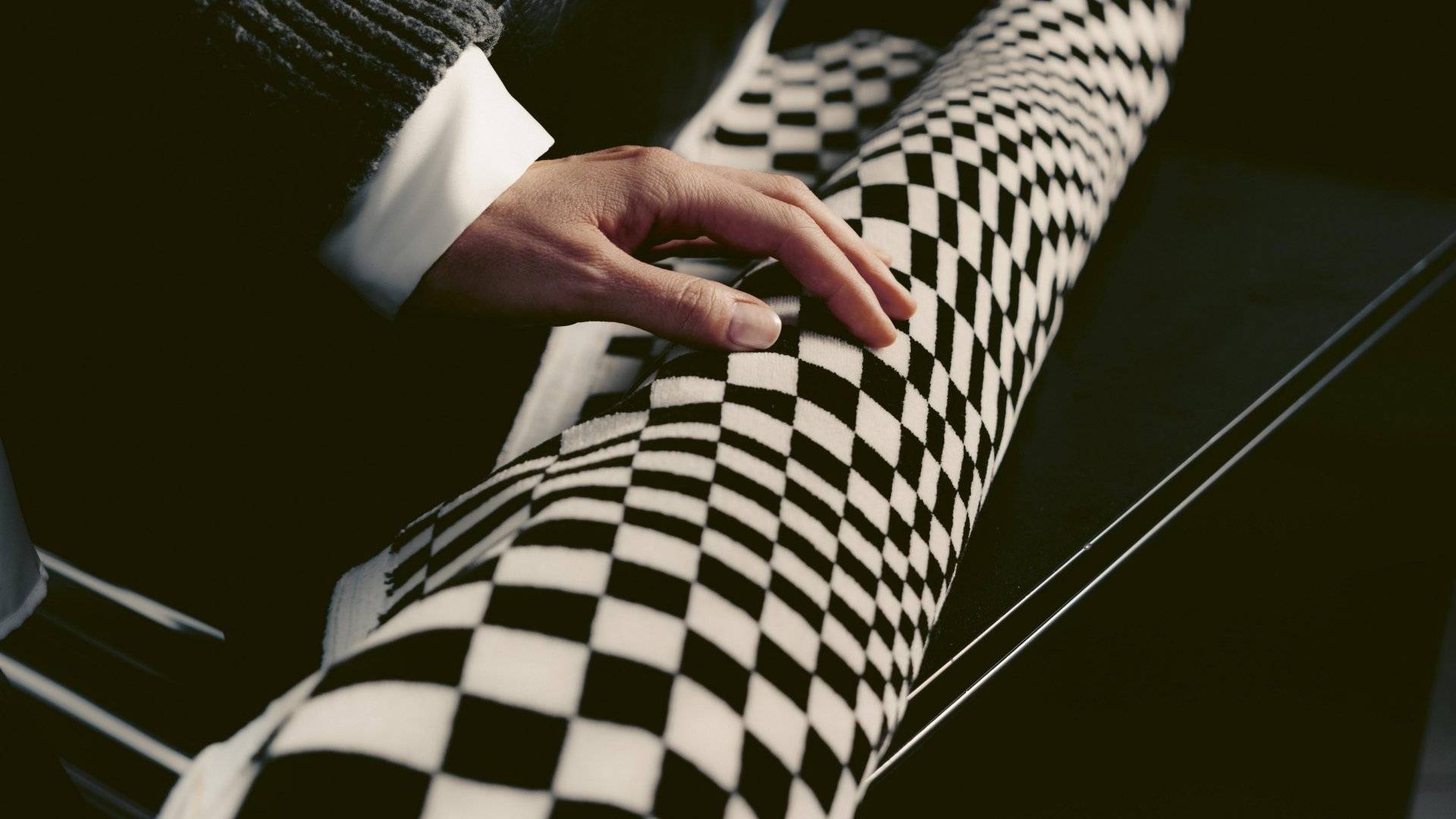 Porsche odkrywa archiwa - kultowe tkaniny wracają na salony renowacji