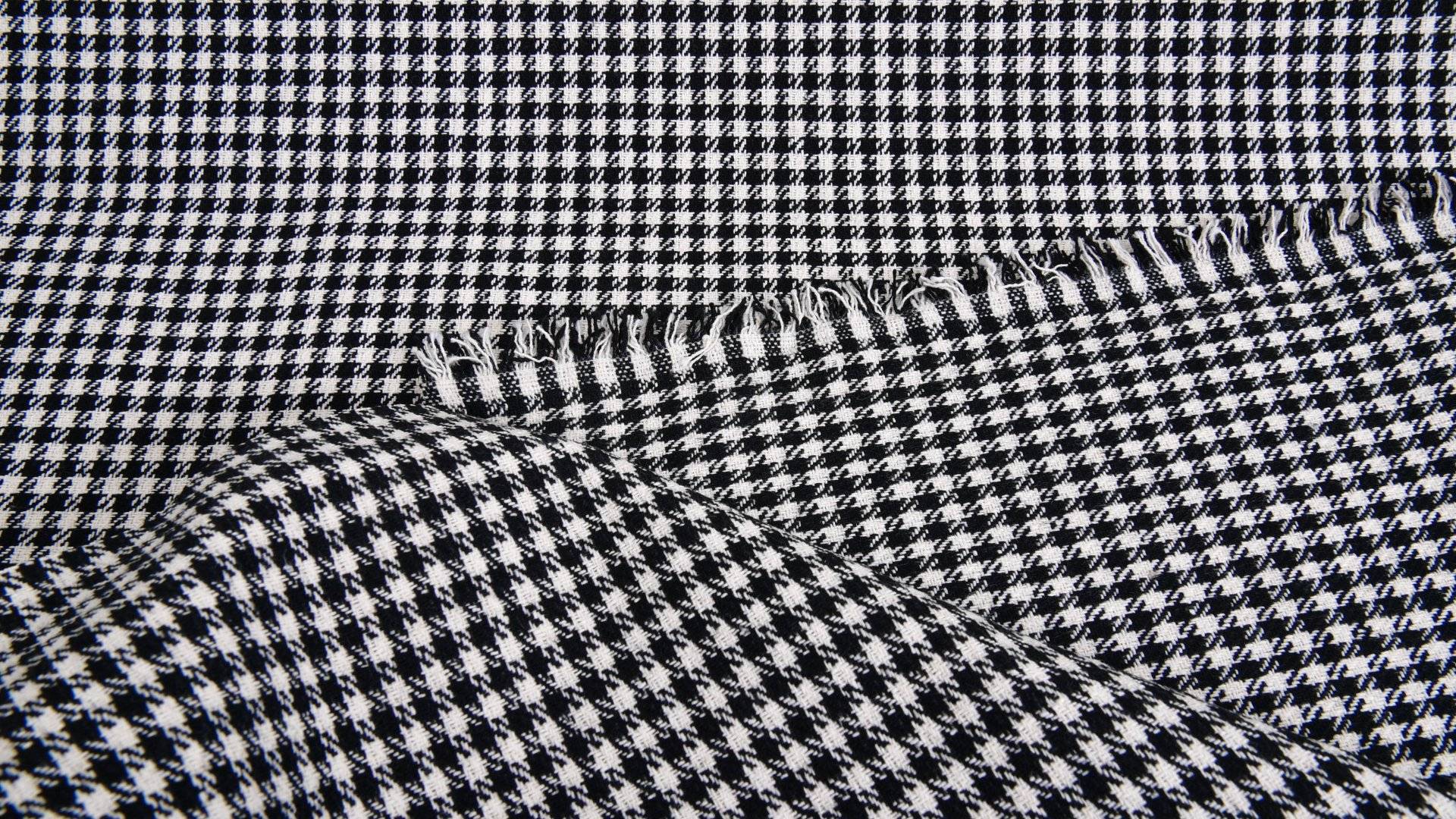 Porsche odkrywa archiwa - kultowe tkaniny wracają na salony renowacji