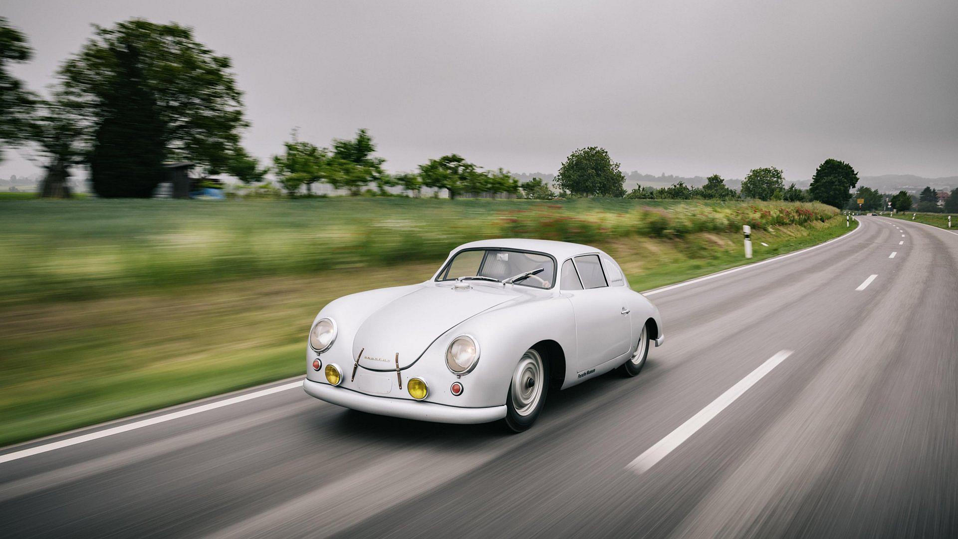"Raceborn" - 75 lat motorsportu Porsche na Retro Classics 2026