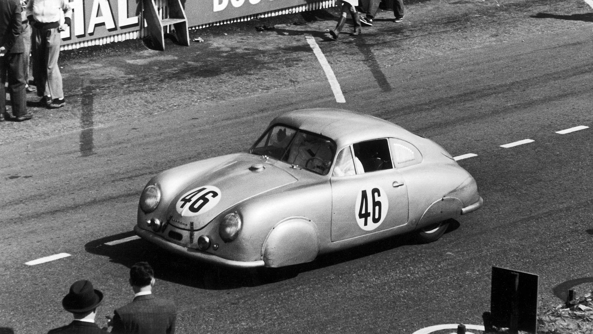 "Raceborn" - 75 lat motorsportu Porsche na Retro Classics 2026
