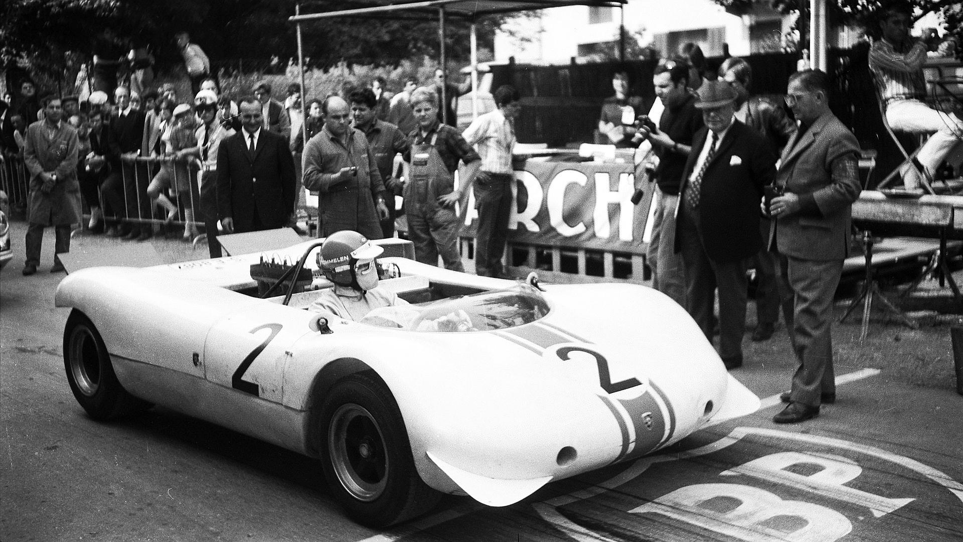 "Raceborn" - 75 lat motorsportu Porsche na Retro Classics 2026