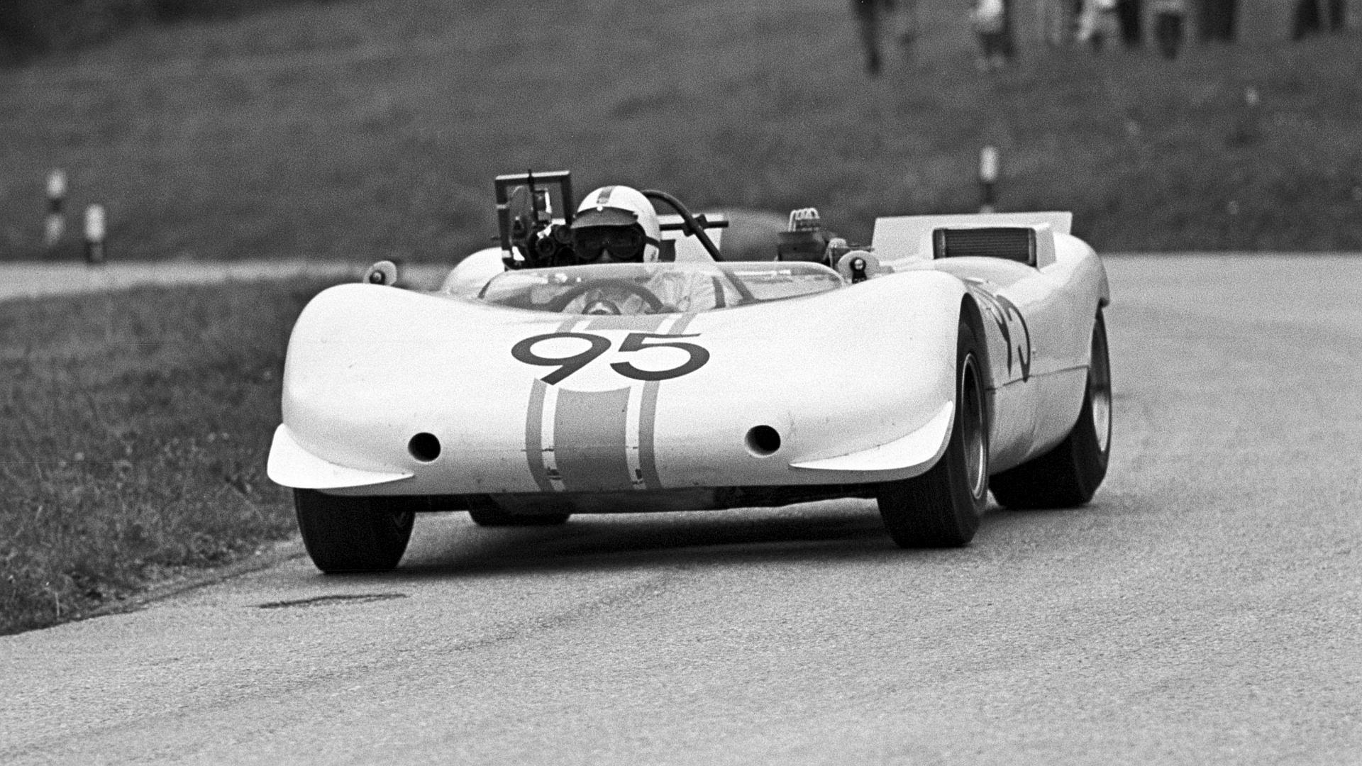 "Raceborn" - 75 lat motorsportu Porsche na Retro Classics 2026