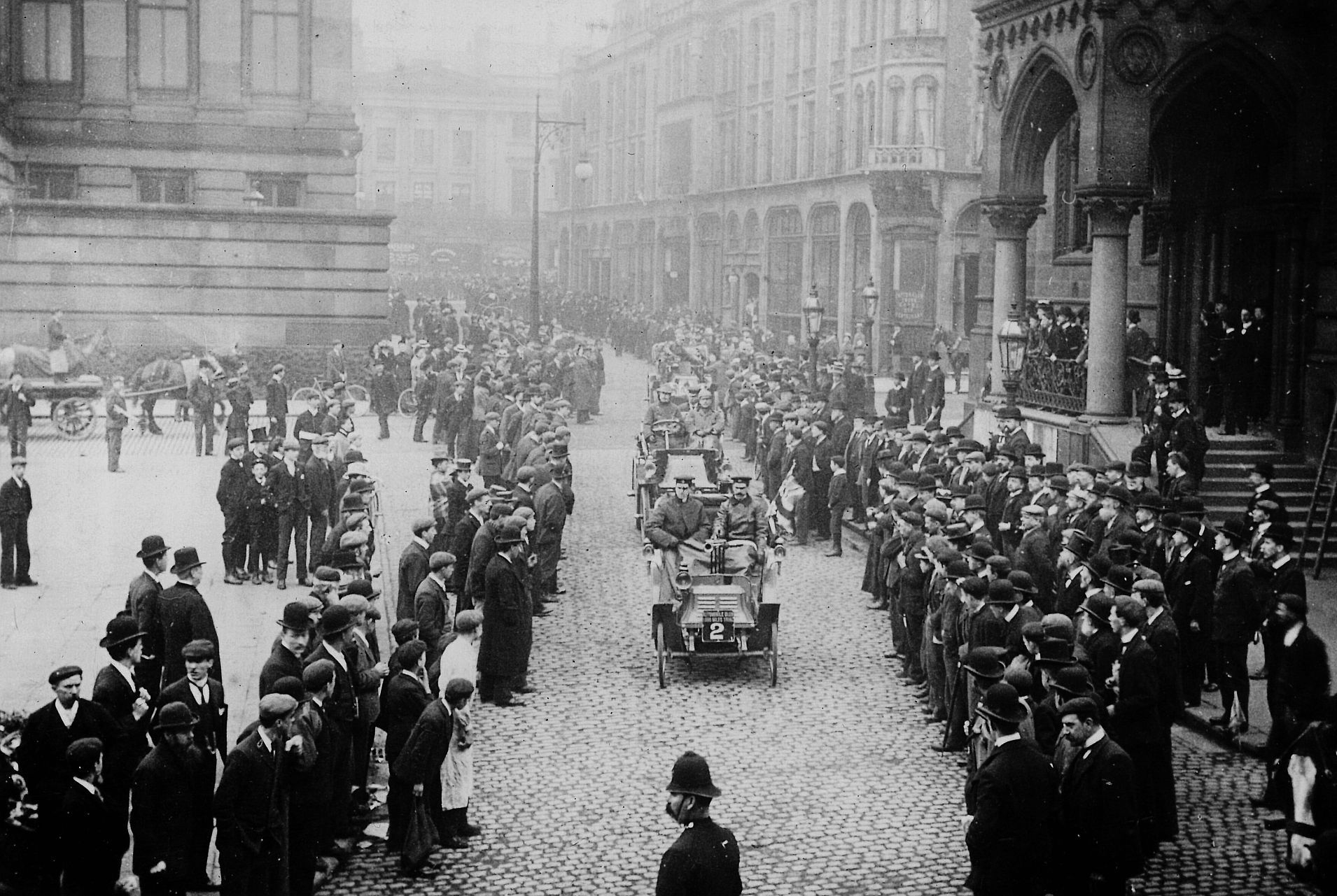 125 lat pionierskiej jazdy - hołd dla historycznego 1000 Mile Trial