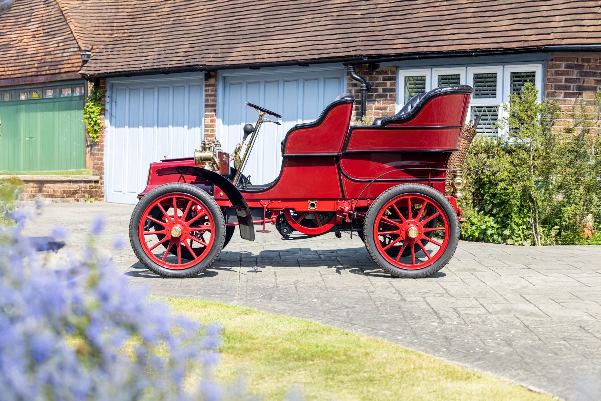 Cadillac Model B Touring - prasowy celebryta z kurnika