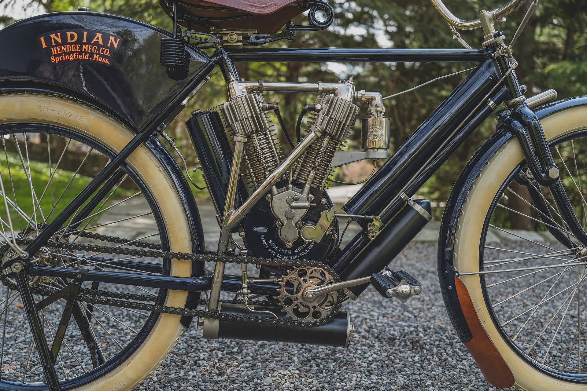 Zanim Harley stał się legendą - Indian Twin i narodziny silnika V-twin
