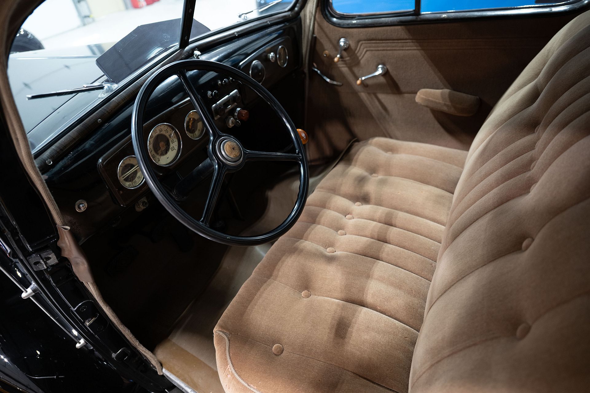 Chevrolet Master DeLuxe - legendarny design i siła sześciu cylindrów