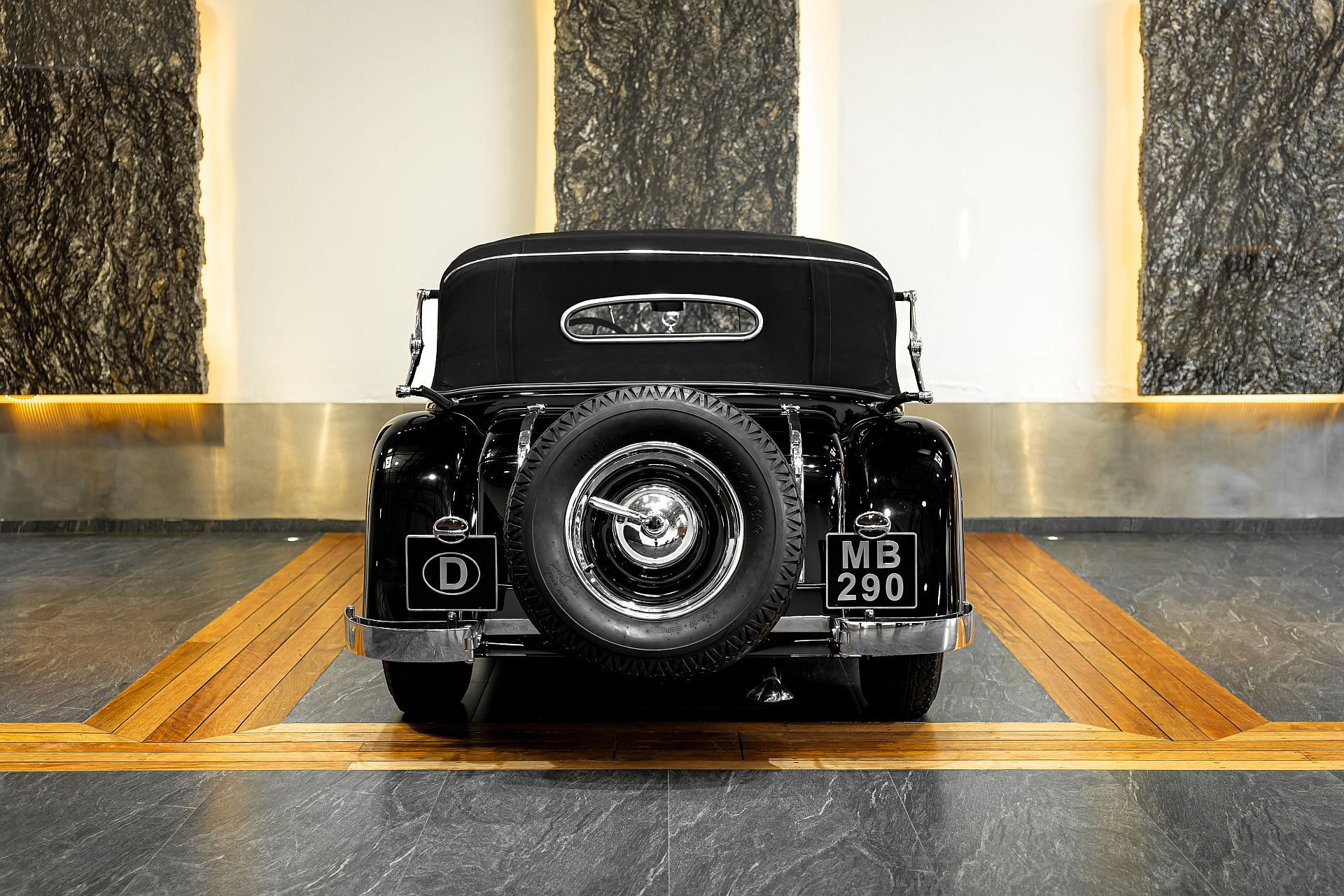 Mercedes-Benz 290 Cabriolet - elegancja, historia i perfekcja w jednym