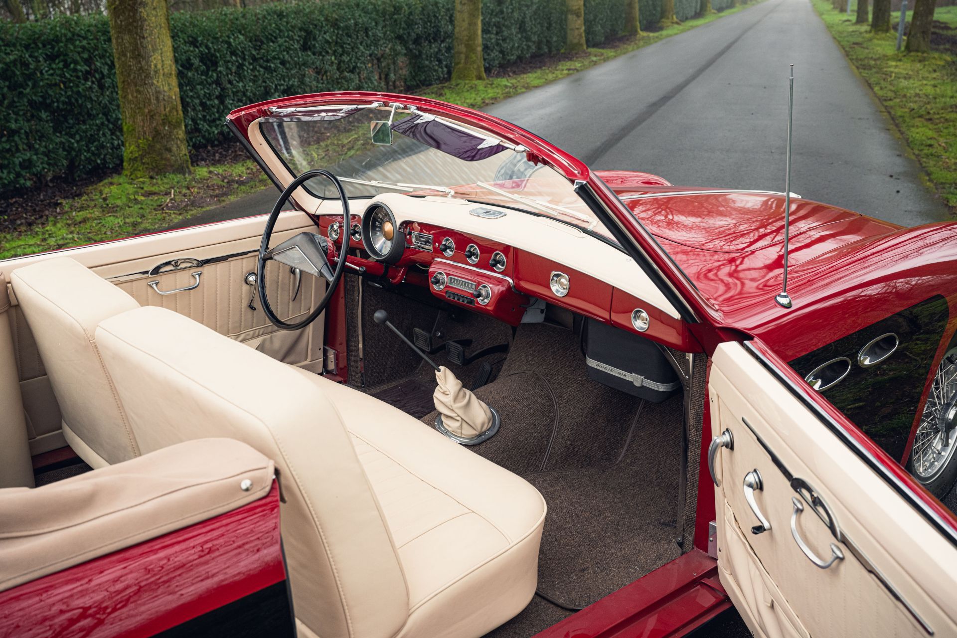 Siata-Ford 208S - włoska finezja spotyka amerykańską moc