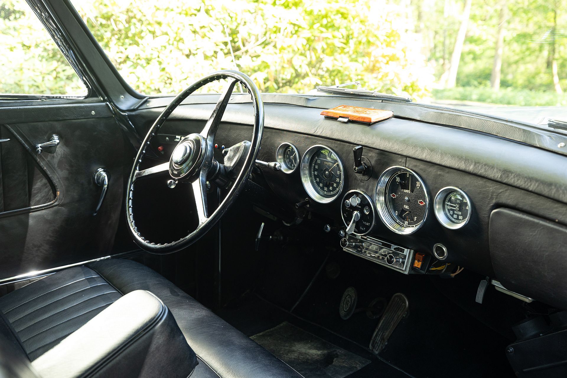 Rolls-Royce Silver Wraith Limousine by Vignale