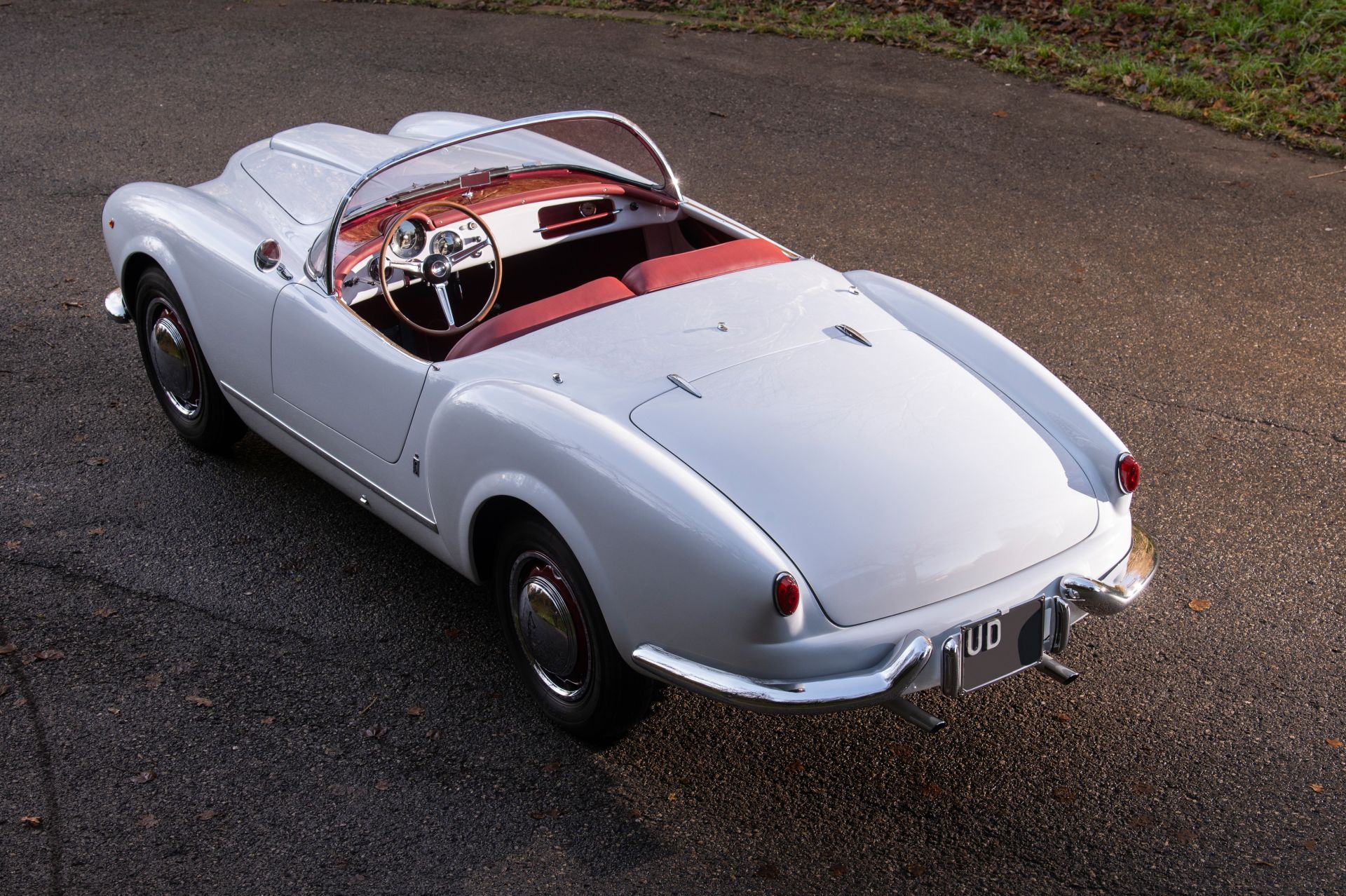 Lancia B24S Spider America by Pinin Farina
