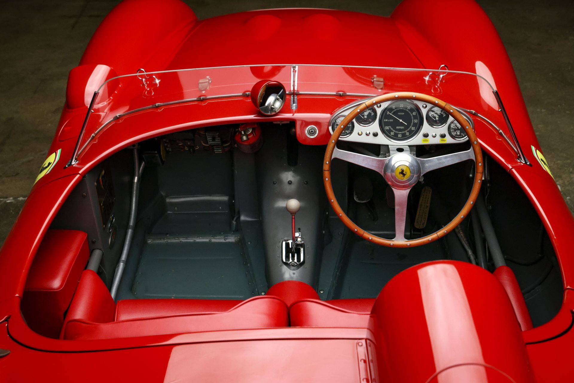 Ferrari 500 TRC - ikona stylu i triumfów motorsportu lat 50.