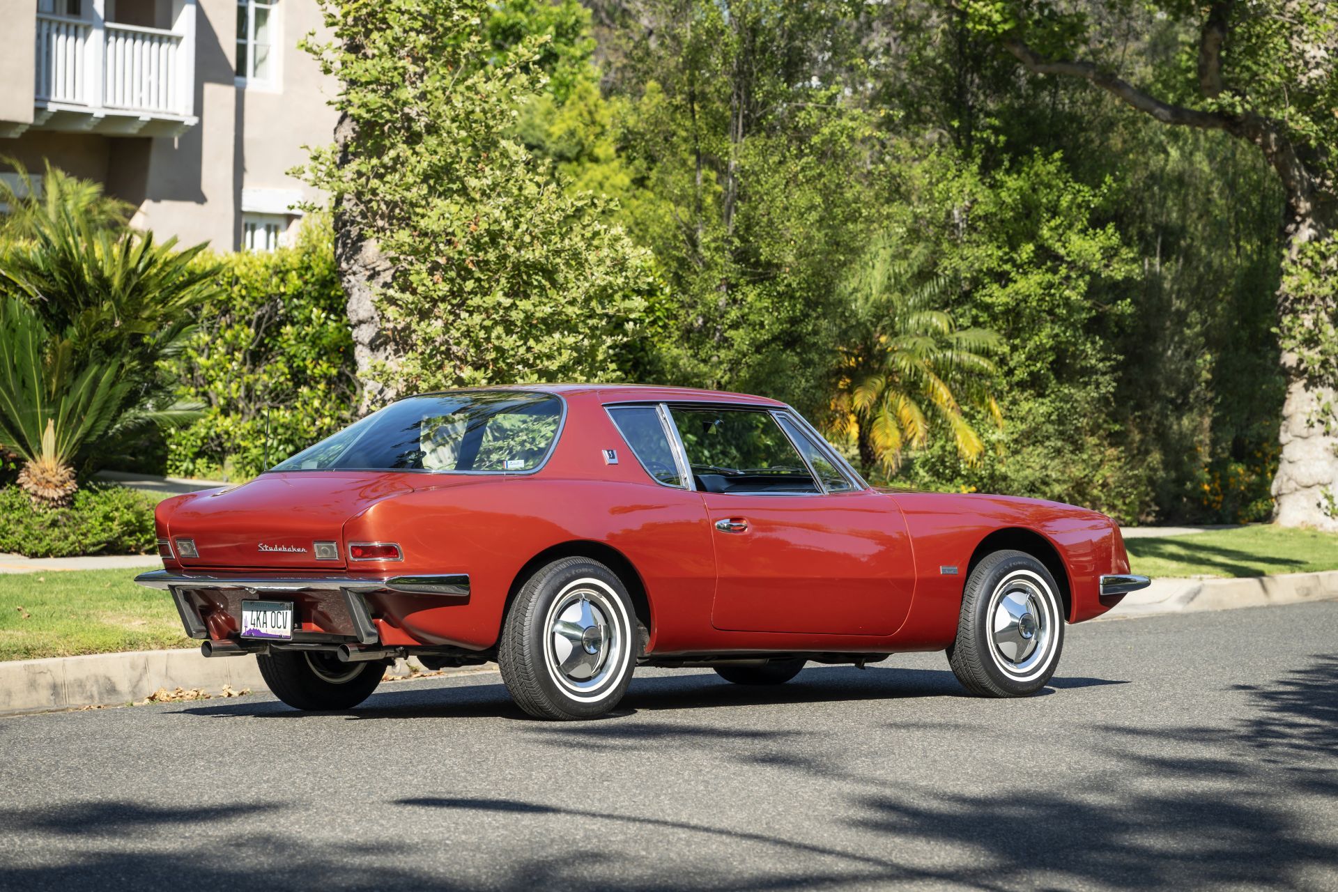 Avanti R2 - kultowy model, który miał uratować markę  Studebaker