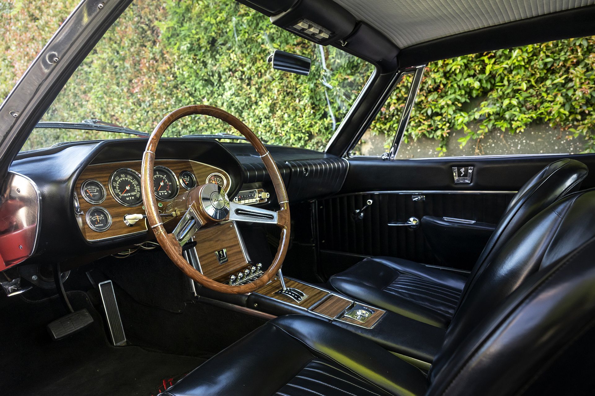 Avanti R2 - kultowy model, który miał uratować markę  Studebaker