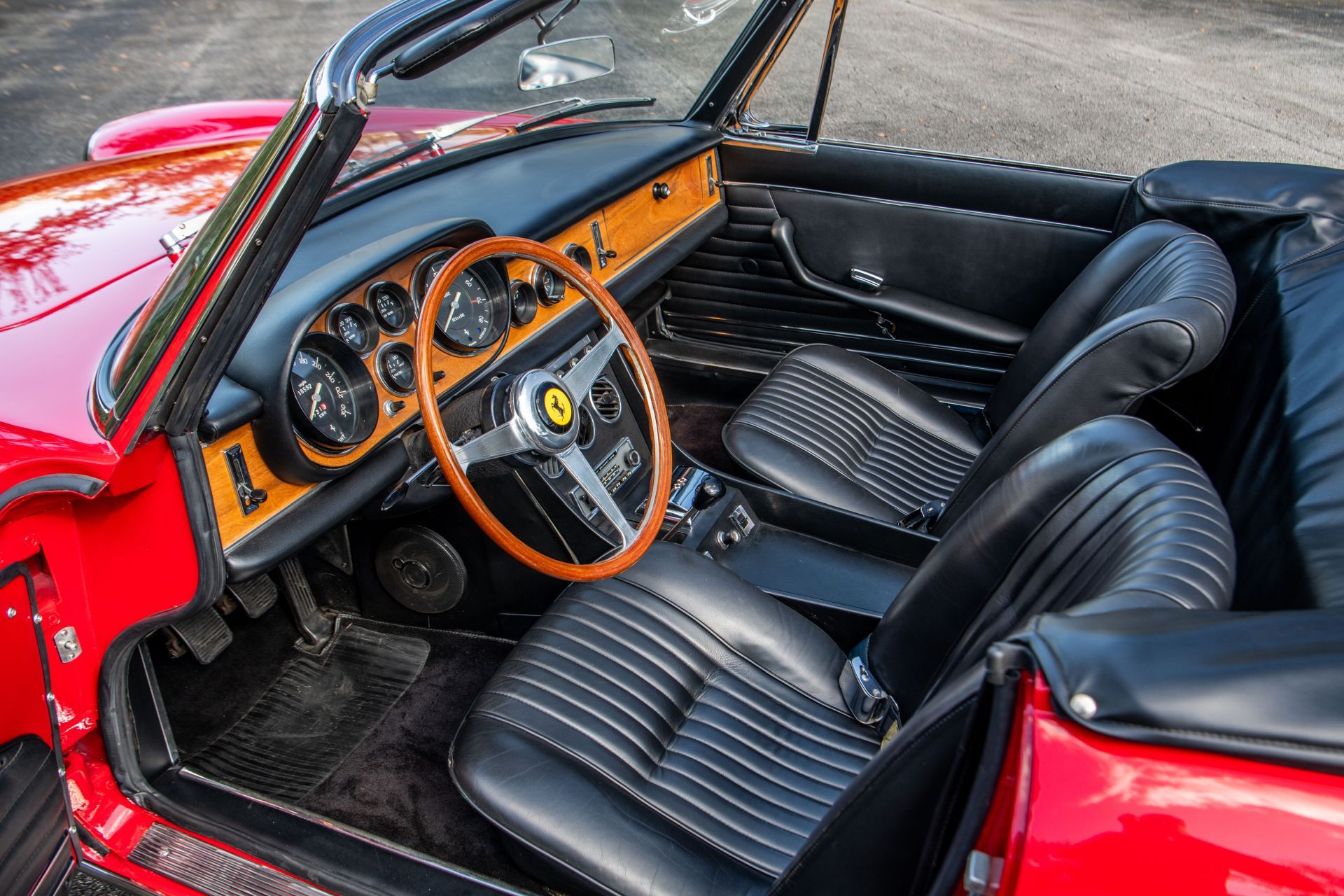 Ferrari 330 GTS by Pininfarina