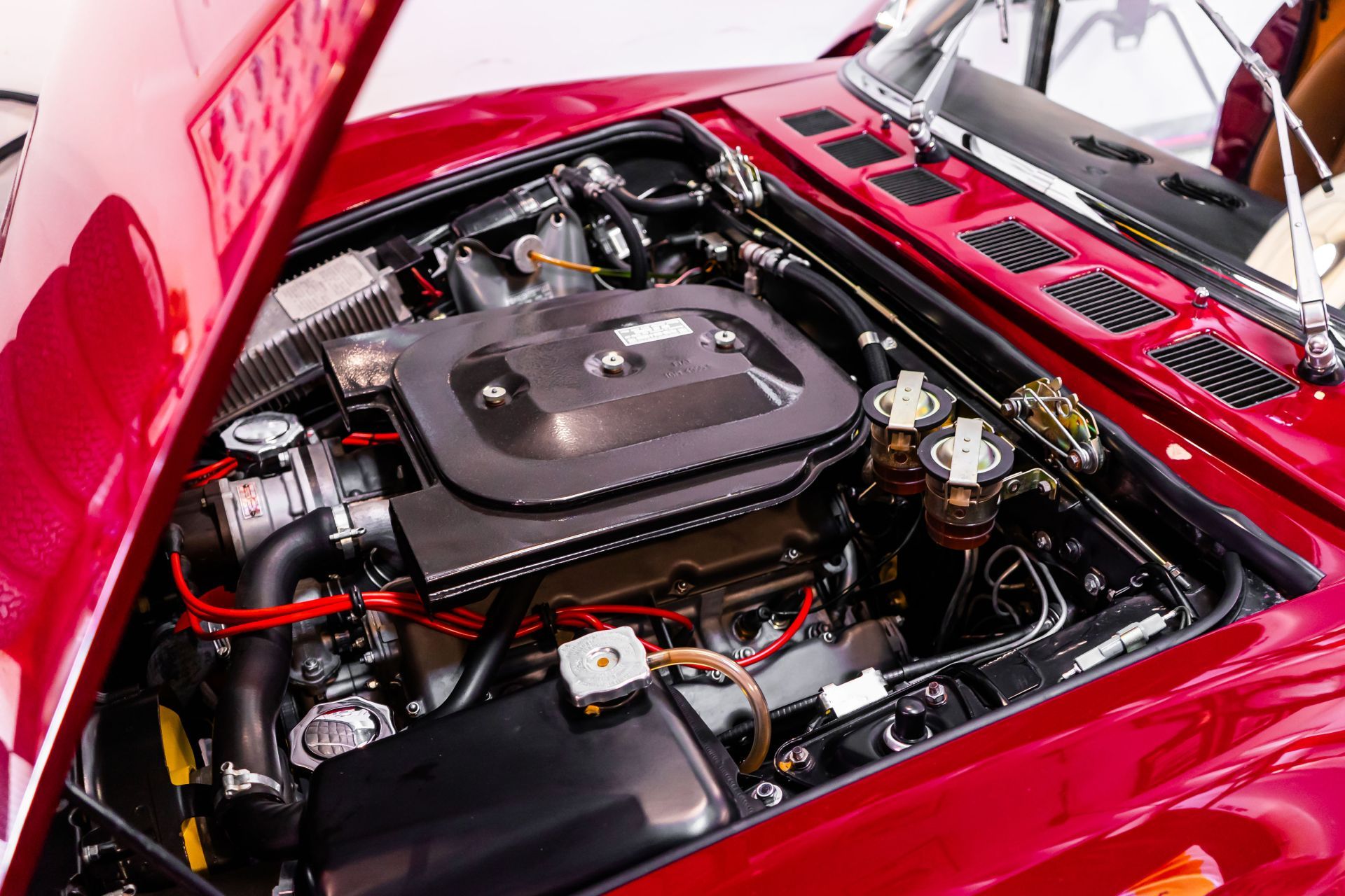 Fiat Dino 2400 Spider - włoska perfekcja z duszą Ferrari