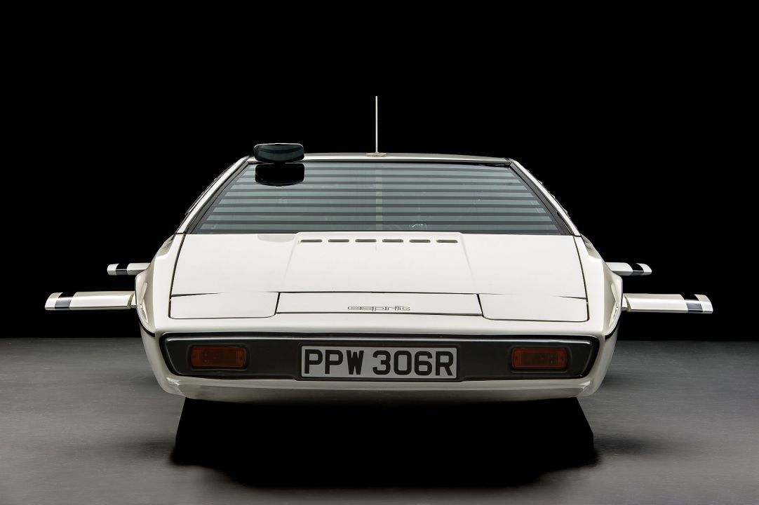 Lotus Esprit S1 "Wet-Nellie"