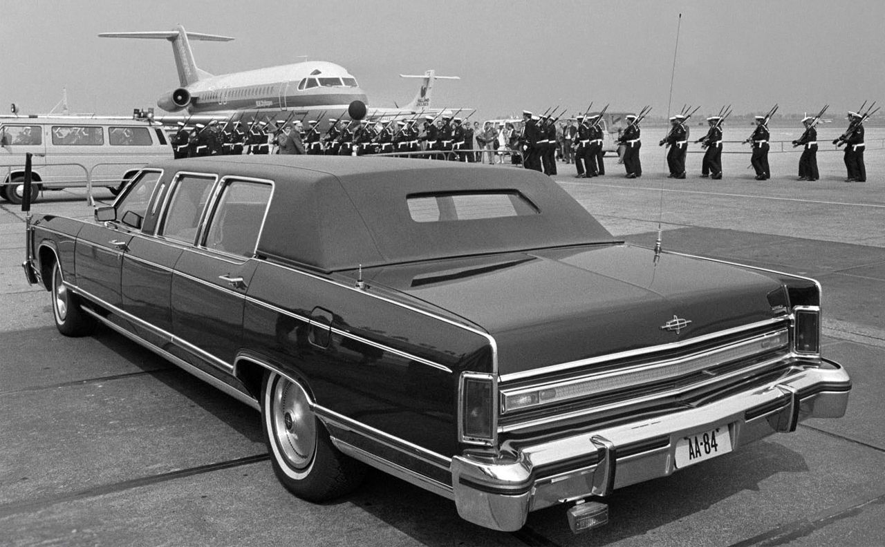 Lincoln Continental Limousine