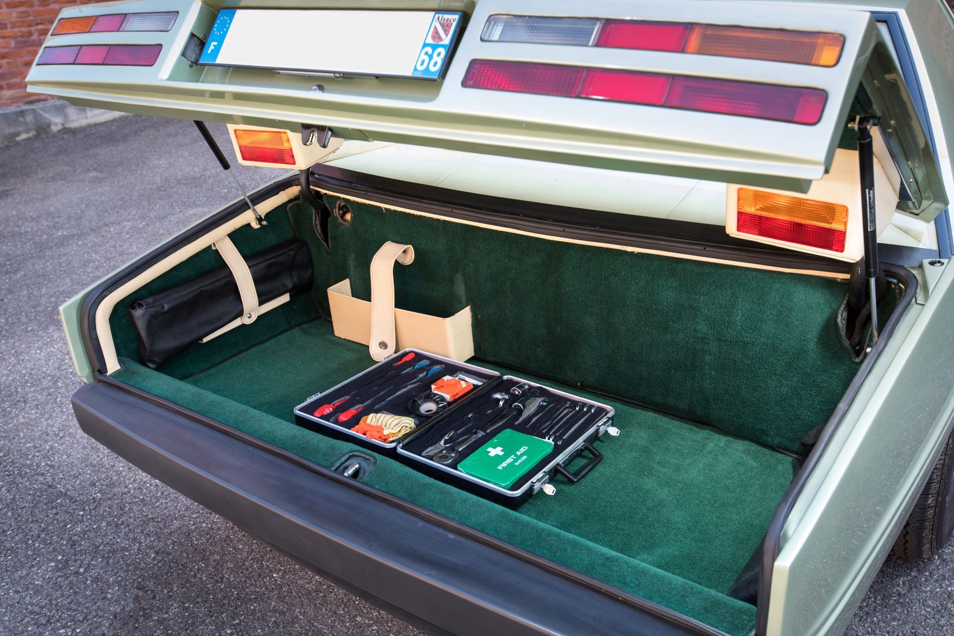 Aston Martin Lagonda