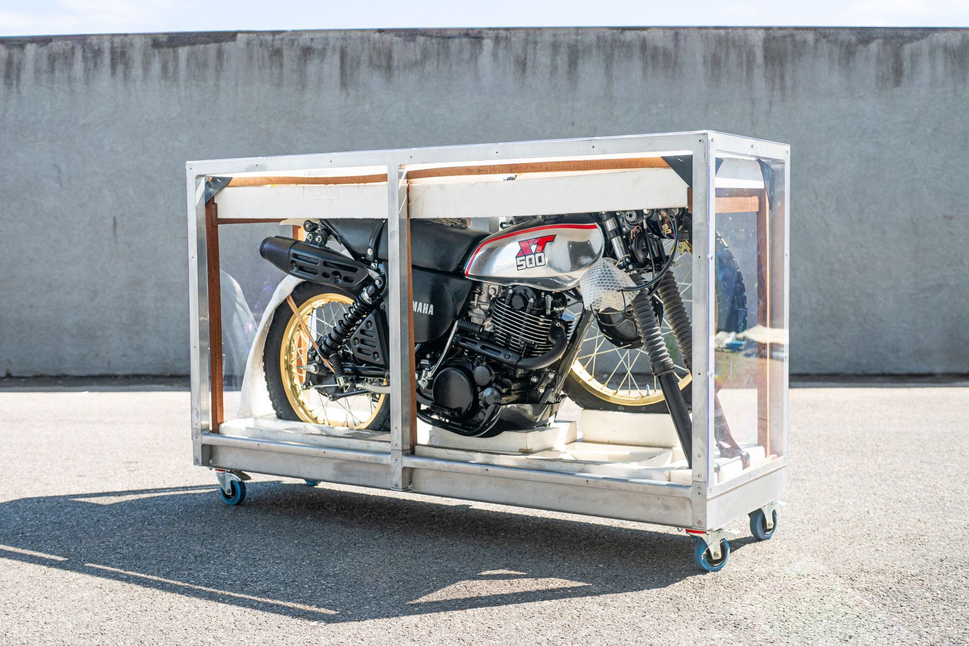 Yamaha XT500 z lat 80. - fabrycznie nowa, w oryginalnej skrzyni