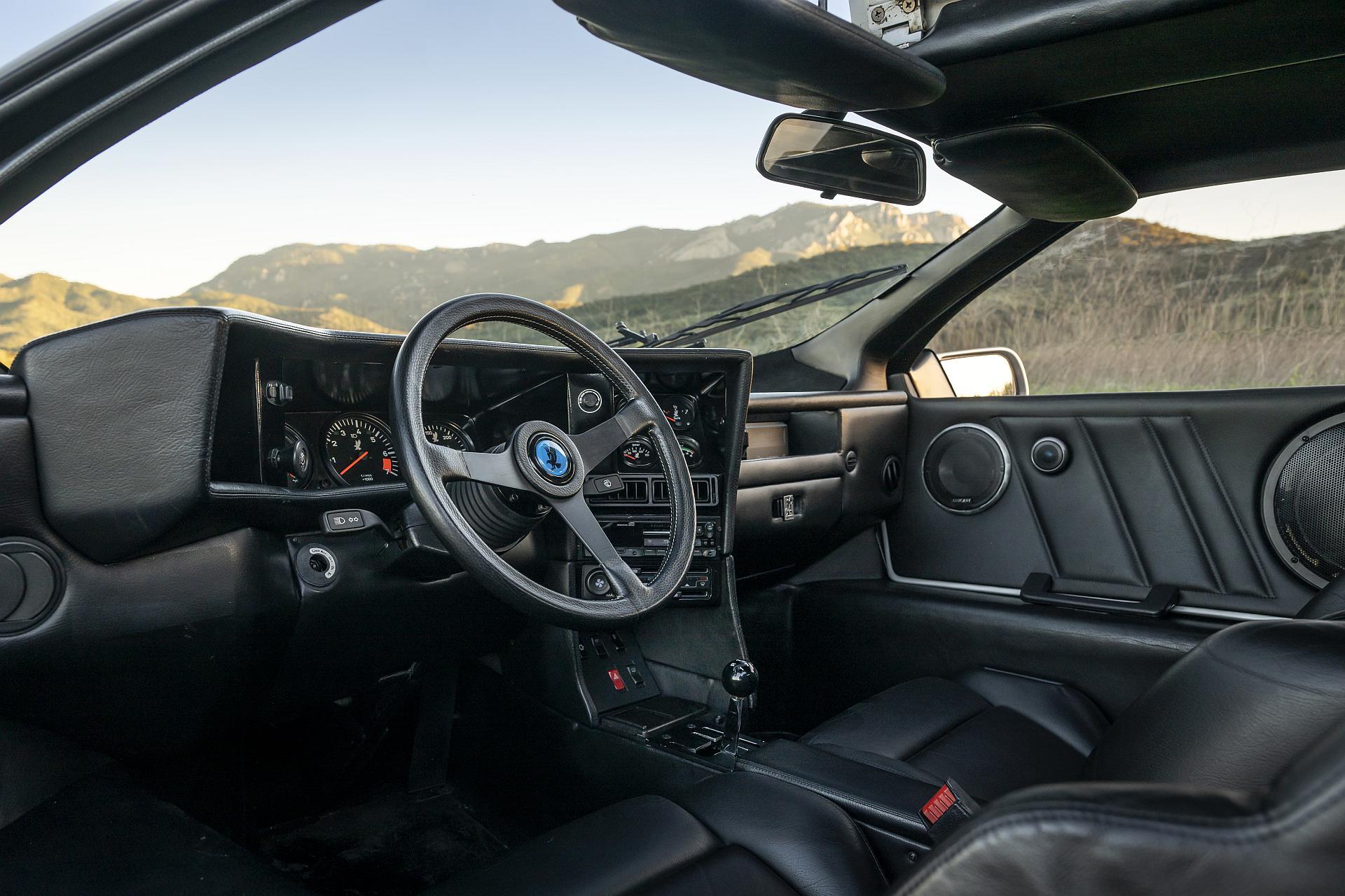 Isdera Imperator 108i - rzadkość, technika i wizja Eberharda Schulza