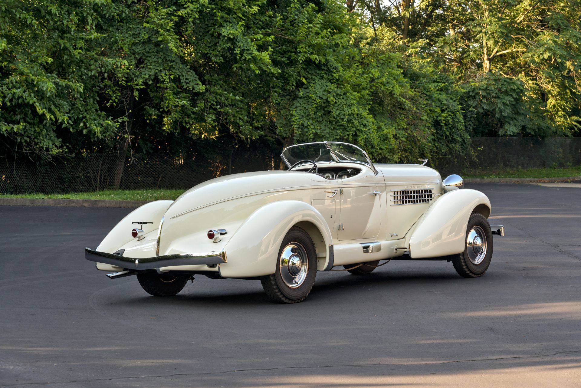 Auburn 851 Supercharged Speedster - amerykańska odpowiedź na Bugatti i Bentleya