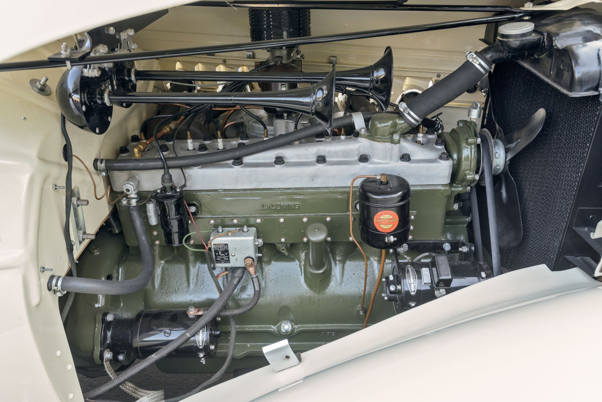 Auburn 851 Supercharged Speedster - amerykańska odpowiedź na Bugatti i Bentleya