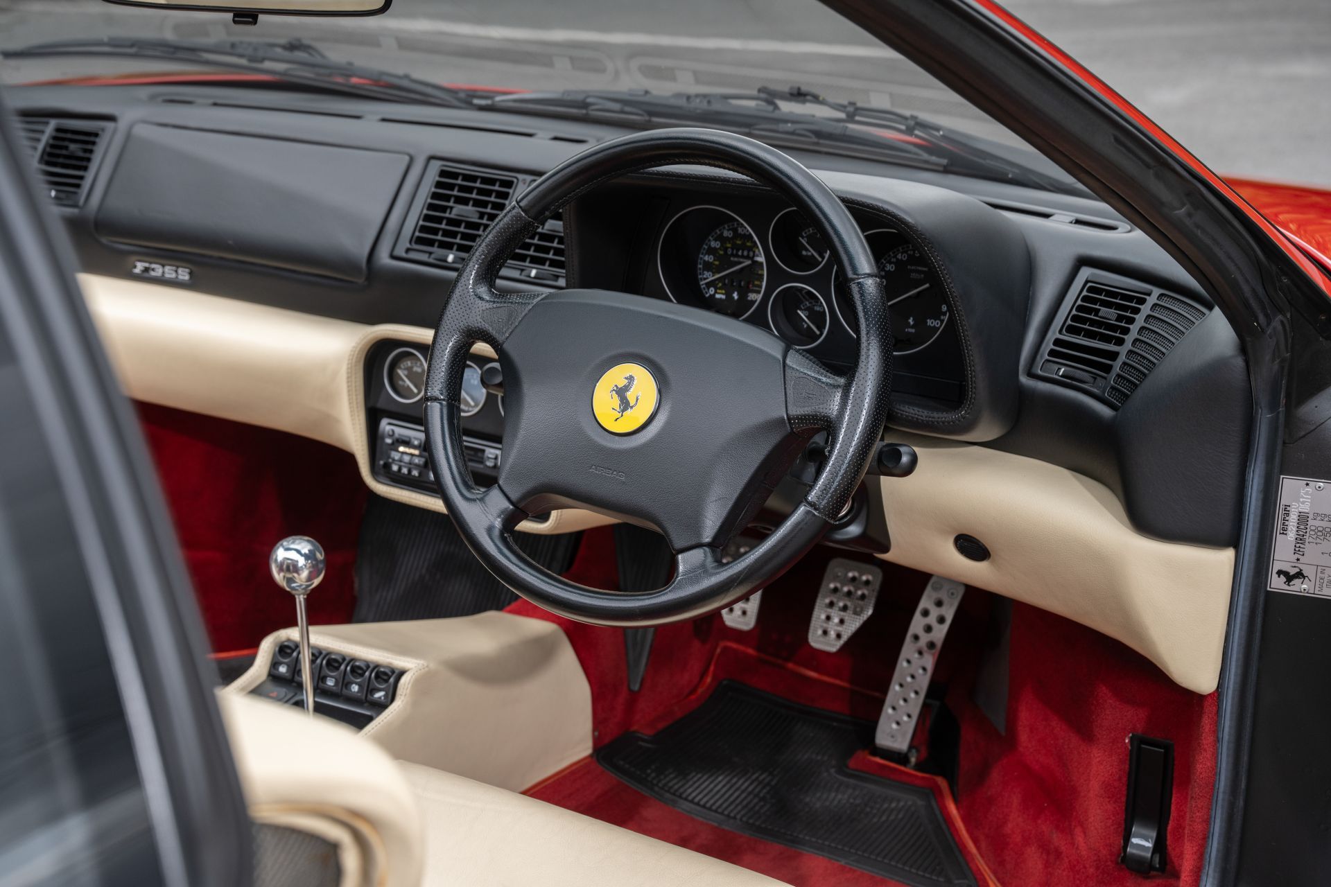Ferrari F355 GTS - legendarna maszyna z garażu Jeremy'ego Clarksona