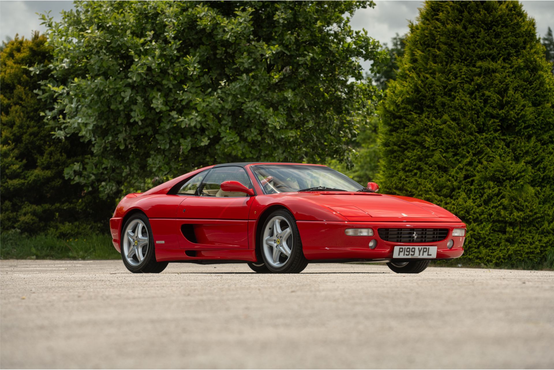 Ferrari F355 GTS - legendarna maszyna z garażu Jeremy'ego Clarksona