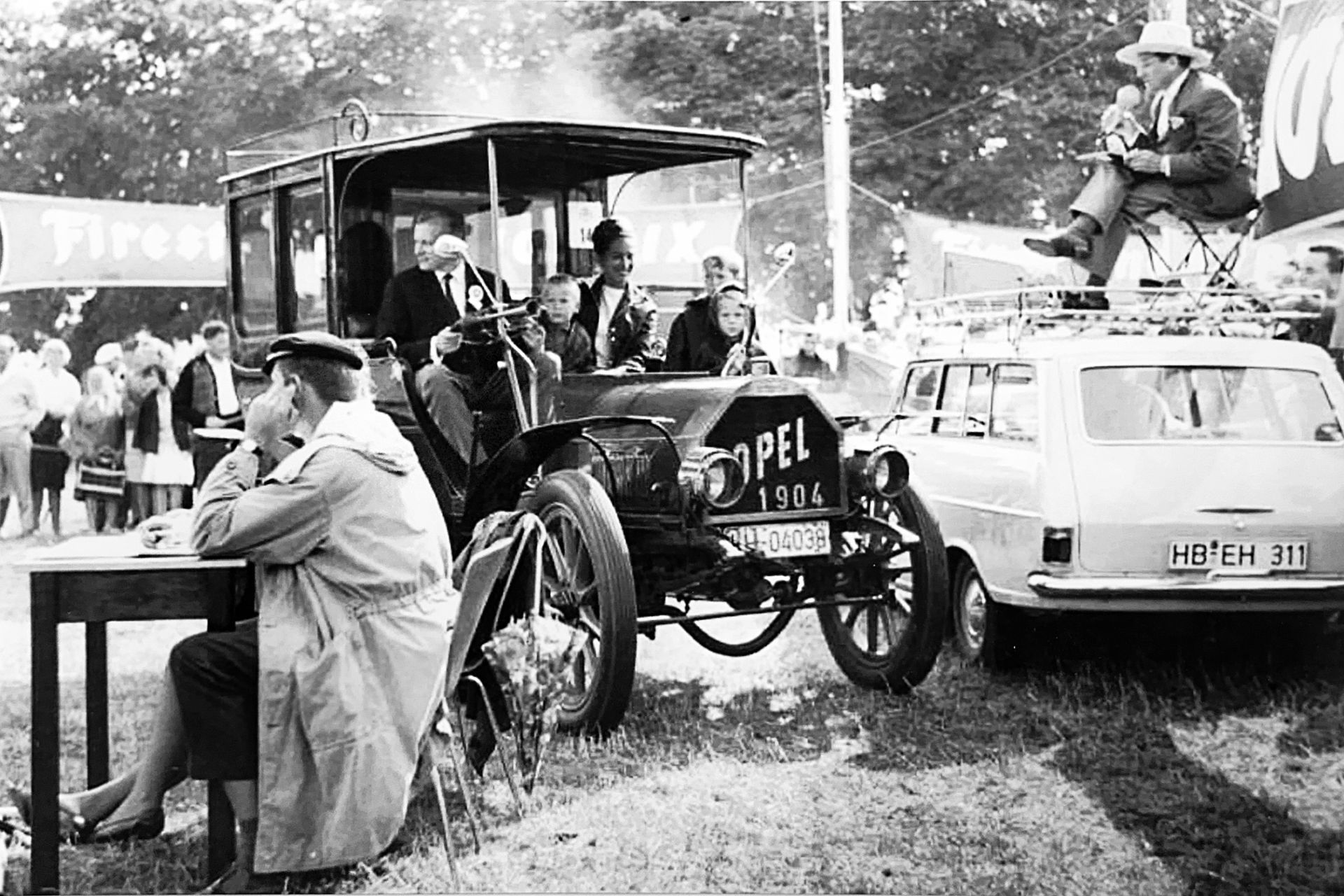 Od piwnicy uniwersytetu do historycznego biegu - Opel Darracq debiutuje w Londynie
