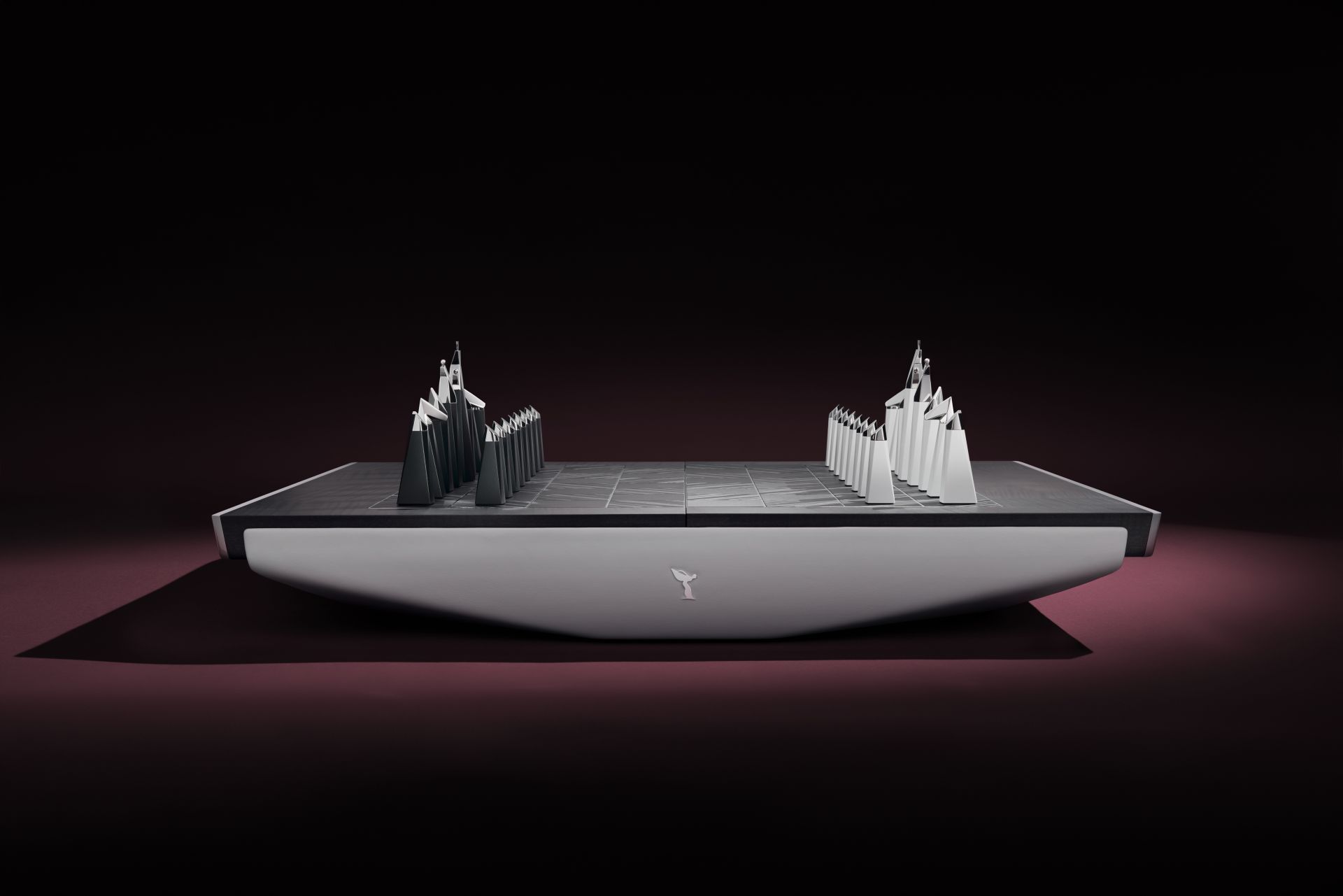 Rolls-Royce prezentuje zestaw szachowy