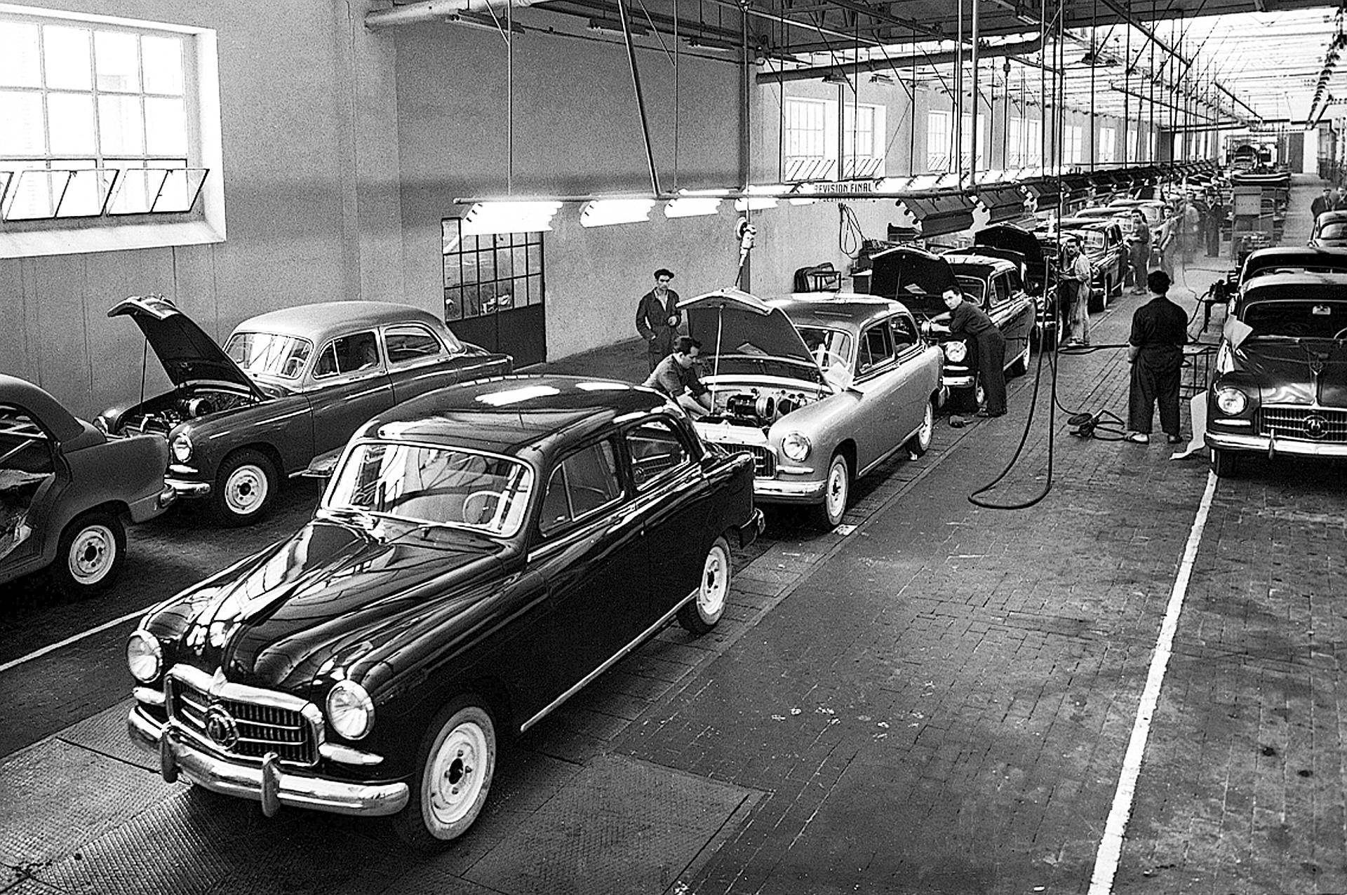 Od 5 do 3200 samochodów dziennie - 75 lat SEAT S.A., które kształtują przyszłość motoryzacji